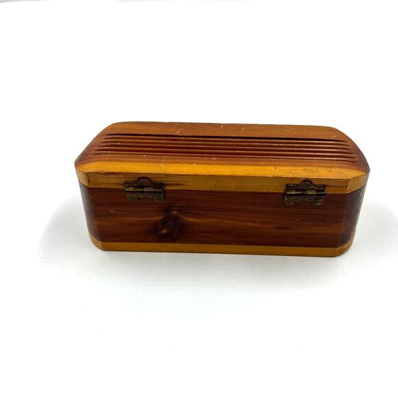 Vintage Hinge Lidded Wooden Carved Trinket Decorative Box With Latch 6 Inches - Picture 11 of 12